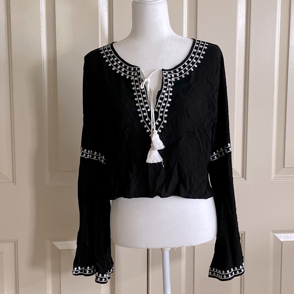 Forever 21 Black & White Bell Sleeve Crop Top